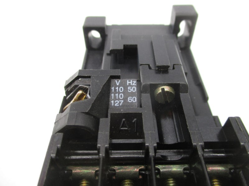 BBC K40E FPH1411001R0404 110-127V 6A NSMP