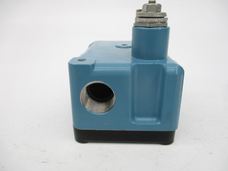 MICRO SWITCH EX-AR800 480VAC 15A NSNP