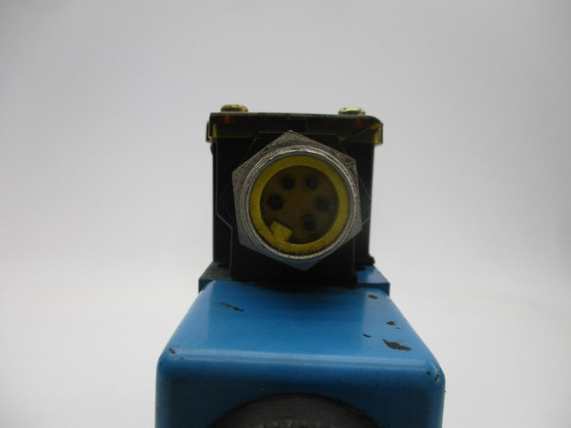VICKERS DG5S-H8-6C-T-M-FPA5WL-B5-60 02-144247 110/120V 0.48/0.46A 4500PSI UNMP