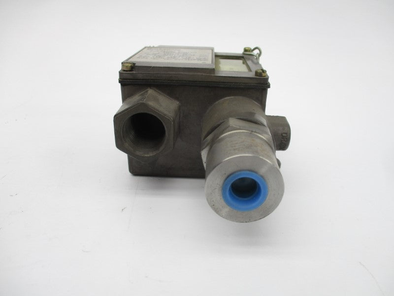 BARKSDALE A9675-0-AA 600VAC 7.5A 20-200PSI NSNP