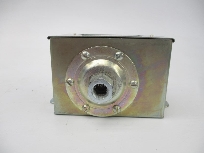 MERCOID CONTROL AP-153-33 120/240VAC-DC -10-50IN NSMP