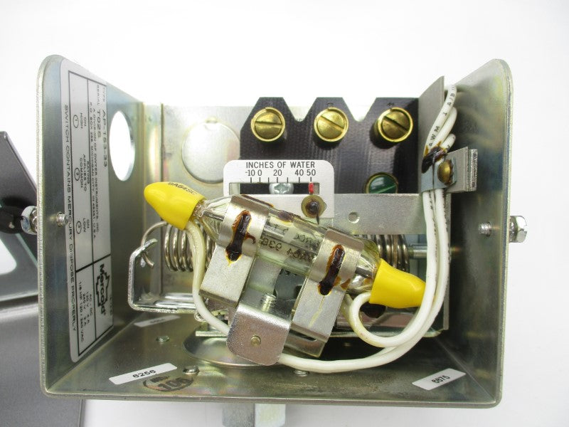 MERCOID CONTROL AP-153-33 120/240VAC-DC -10-50IN NSMP