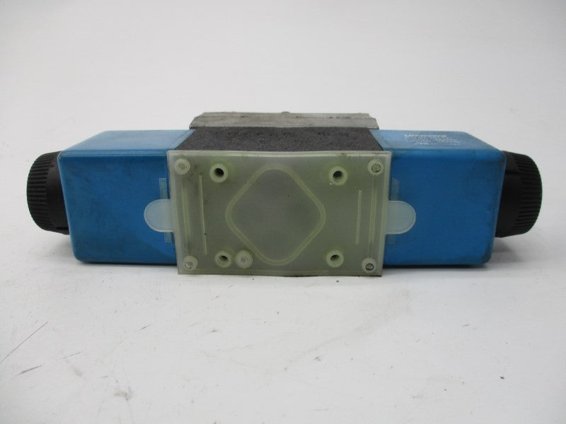 VICKERS DG4V-3S-7C-M-FPBWL-B5-60 1450 110/120V .48A/.46A 1450PSI NSNP