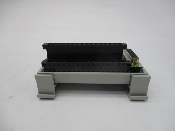 ALLEN BRADLEY 1492-RAIFM8-3 SER. C 0-132VAC/DC (BR/WH) NSMP