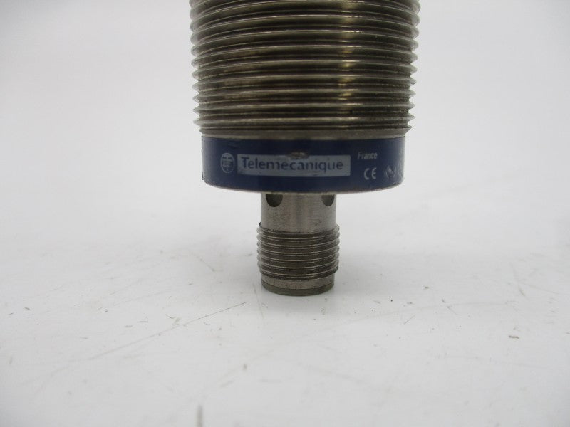 TELEMECANIQUE XS630B1PAM12 12-48V UNMP
