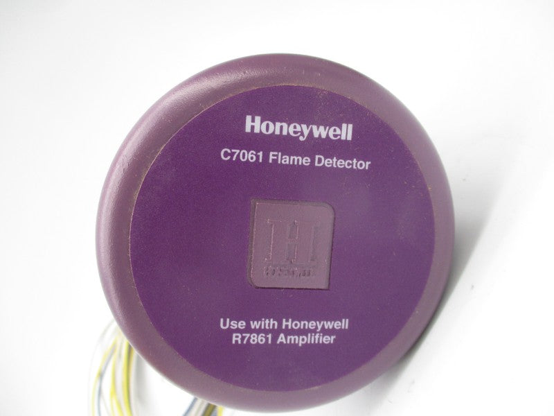 HONEYWELL C7061A1012 120V 3/4" NSMP