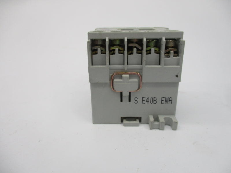 ALLEN BRADLEY 700-MB400A1S SER. A 110/120V (AS PICTURED) UNMP