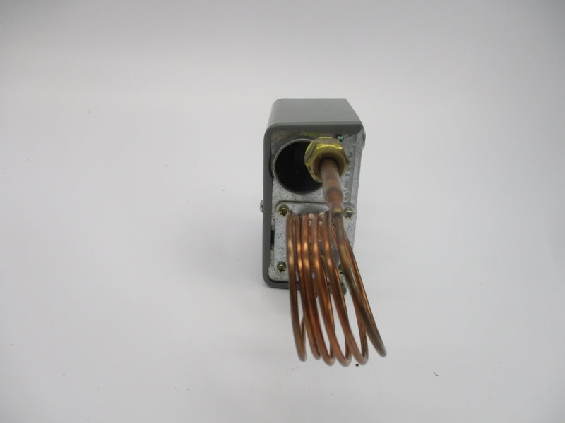 JOHNSON CONTROLS P72CA-2C 600V 4.8A 500PSI 1/4" NSMP