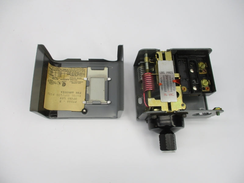 JOHNSON CONTROLS P70AA-5 208/240V 17A 100PSI 1/4" NSMP