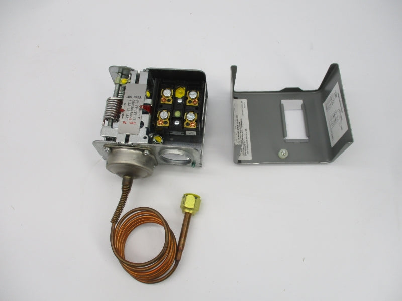 JOHNSON CONTROLS P72AA-1C 600V 4.8A 100PSI NSMP