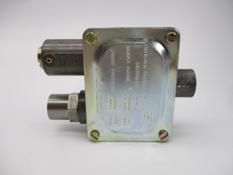 BARKSDALE 9048-6 600VAC 2A 700-10000PSI NSMP