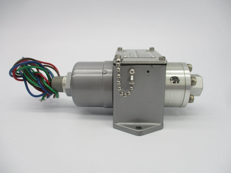 CUSTOM CONTROL 646GE11 480VAC 15A 12-150PSI NSNP