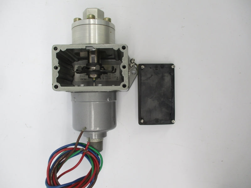 CUSTOM CONTROL SENSORS 646GE5 480VAC 15A 300-1000PSI NSNP
