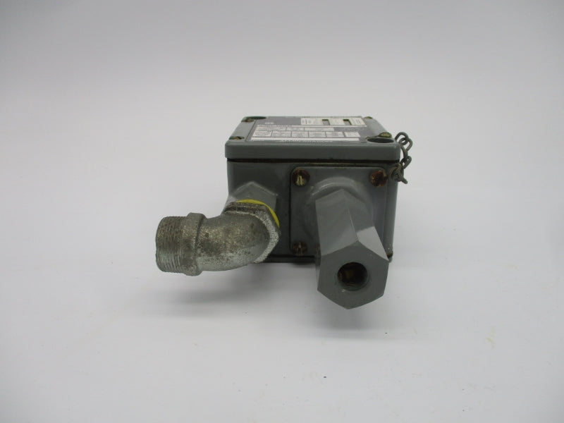 ALLEN BRADLEY 836T-T254J SER. CB 600VAC 20-300PSI UNMP
