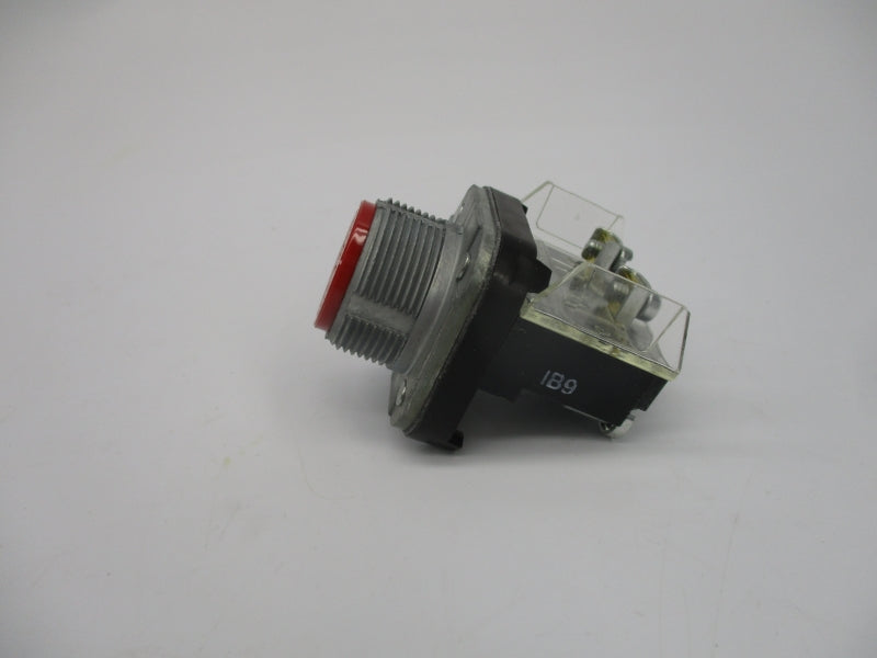 ALLEN BRADLEY 800T-A6D1 SER. T 600V (WH) NSMP