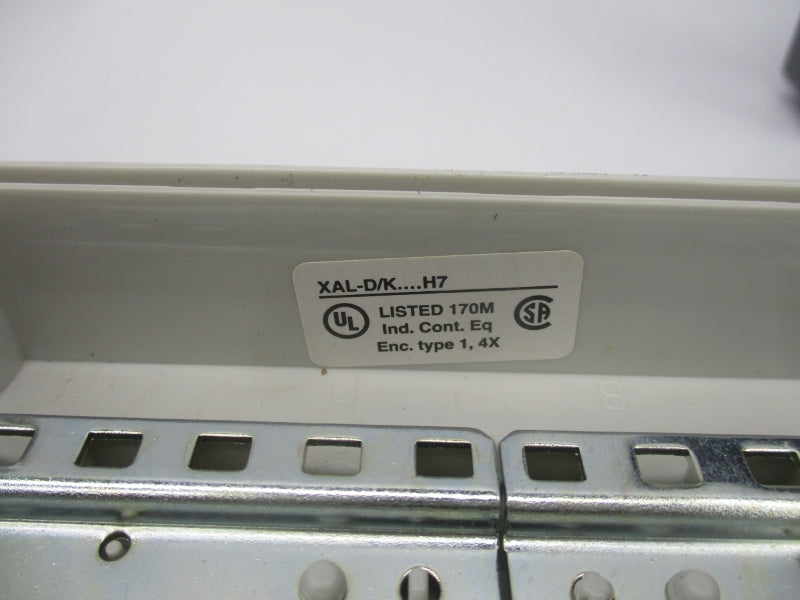 SCHNEIDER ELECTRIC XALD04H7 NSMP