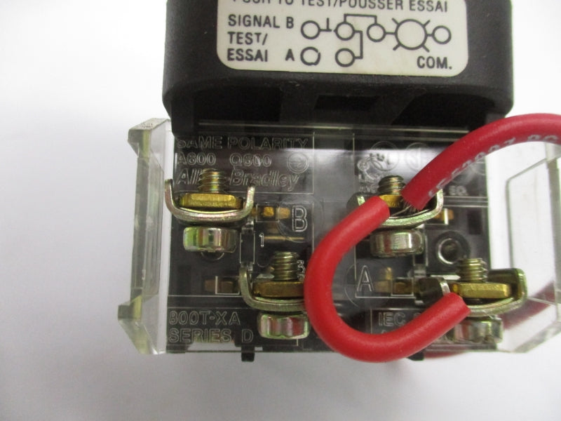 ALLEN BRADLEY 800T-QTH10R SER. T 120V (WH) NSMP