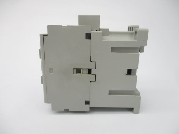 ALLEN BRADLEY 700-CF220D SER. A 110/120V 20A (WH) NSMP
