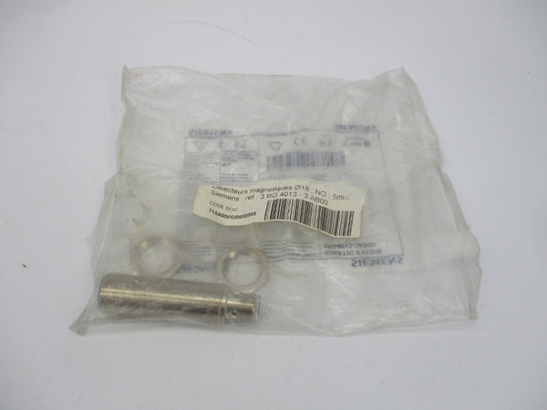 SIEMENS 3RG4013-3AB00 10-65VDC NSMP