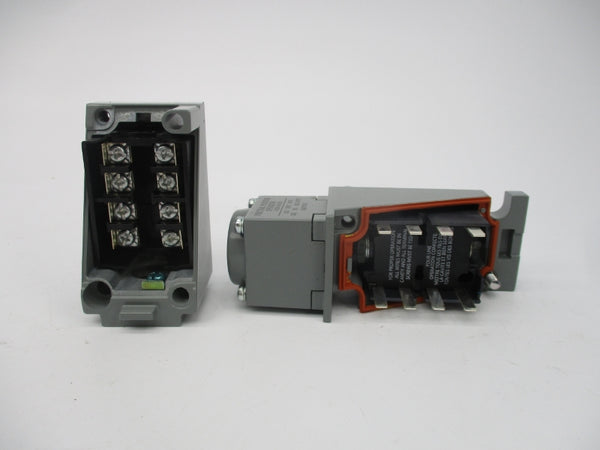 ALLEN BRADLEY 802T-NPTPV SER. J 300VAC (WH) NSMP