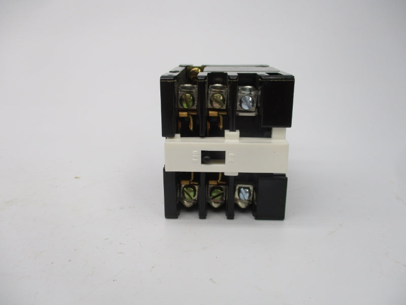 GENERAL ELECTRIC CR120A02002AA SER. A 10A 115V NSMP