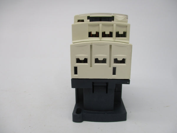 TELEMECANIQUE CAD32G7 20484 120V 10A NSMP
