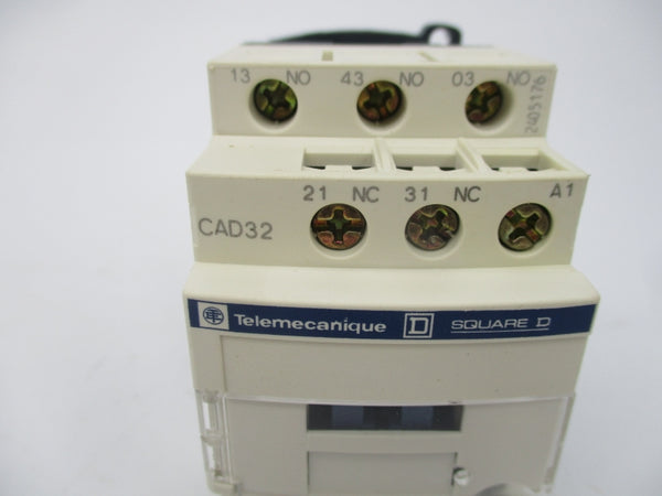 TELEMECANIQUE CAD32G7 20484 120V 10A NSMP