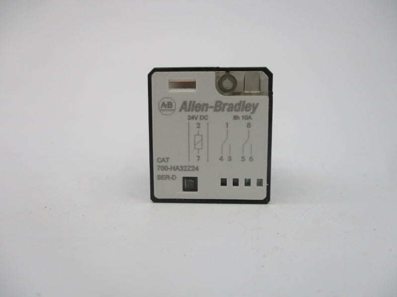 ALLEN BRADLEY 700-HA32Z24 SER. D 24VDC 10A (WH) NSMP