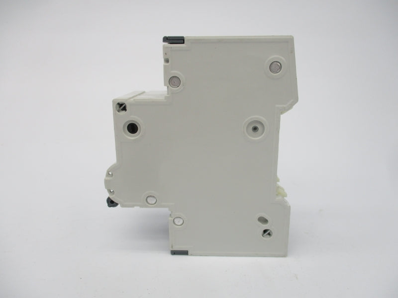 SIEMENS 5SY4204-7 400V 4A NSNP