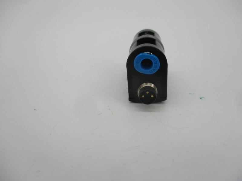FESTO SDE5-D10-O-Q4-P-M8 527463 15-30VDC NSMP