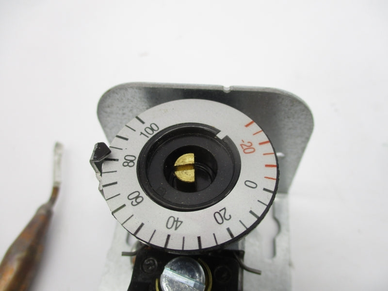 JOHNSON CONTROLS A19ABA-40C 240V 8A -30-100'F NSMP