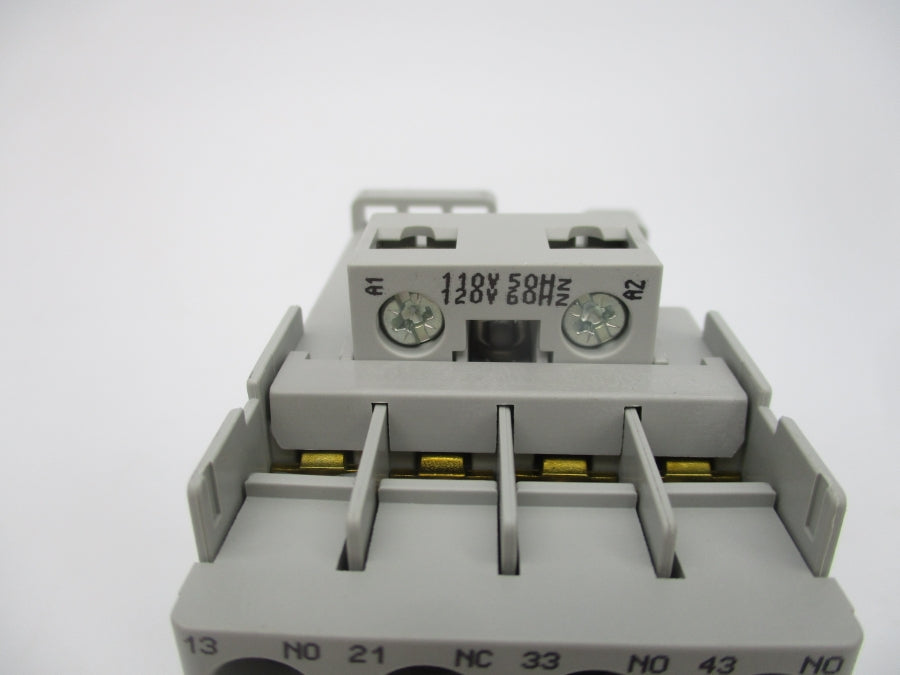 ALLEN BRADLEY 700-CF310D SER. A 110/120V 25A (BR/WH) NSMP