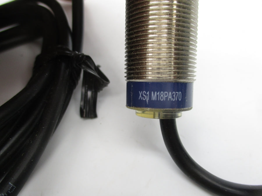 TELEMECANIQUE XS1M18PA370 12-48VDC NSMP