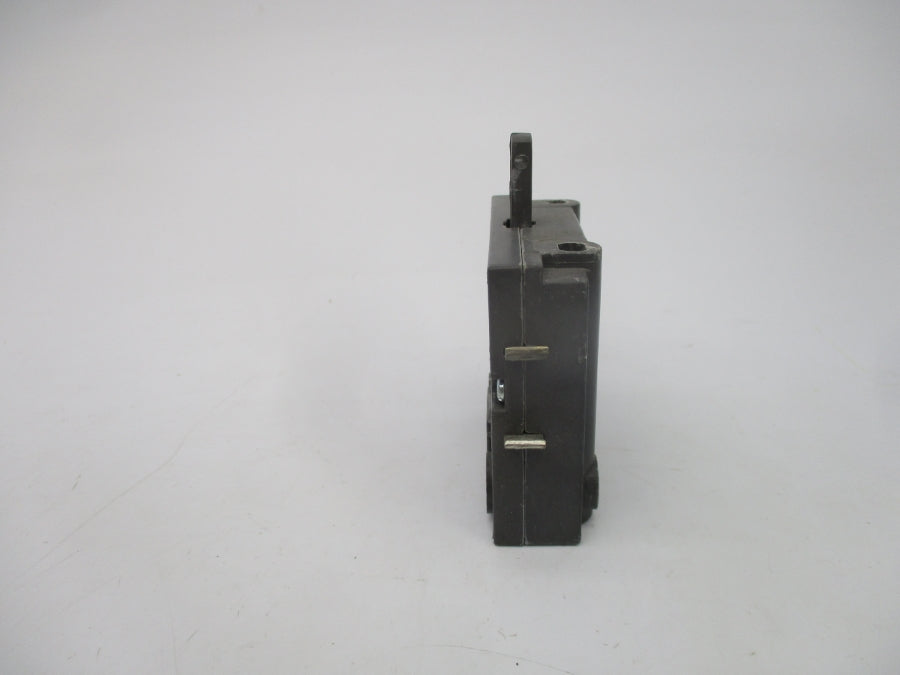 CUTLER HAMMER 843D943G21 L-64 600VDC NSMP