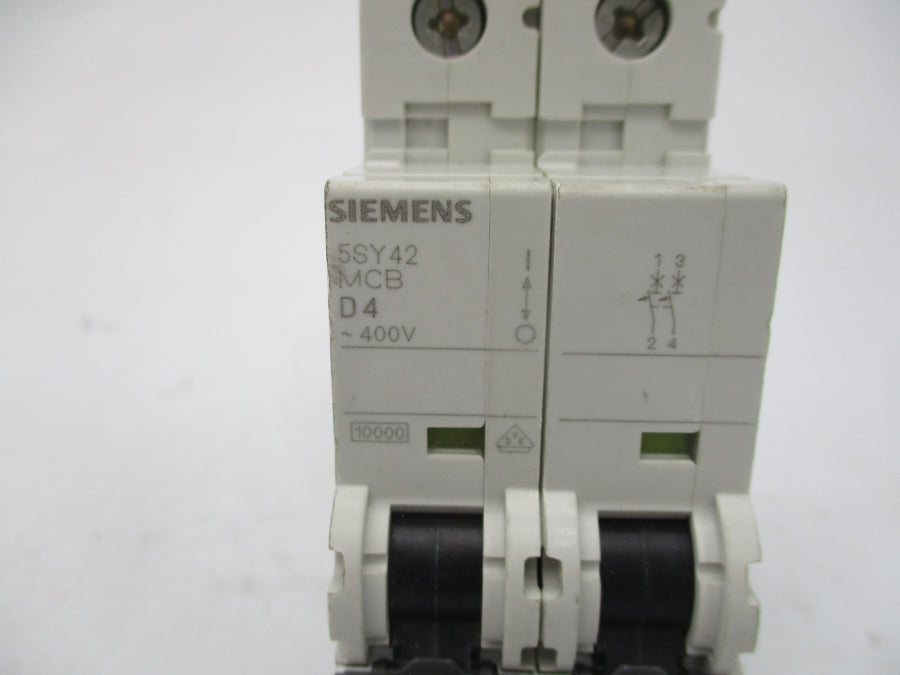 SIEMENS 5SY4204-8 400V 4A NSNP