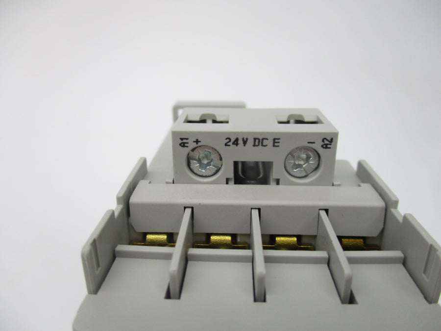 ALLEN BRADLEY 100-C12EJ10 SER. A 24VDC (WH) NSMP