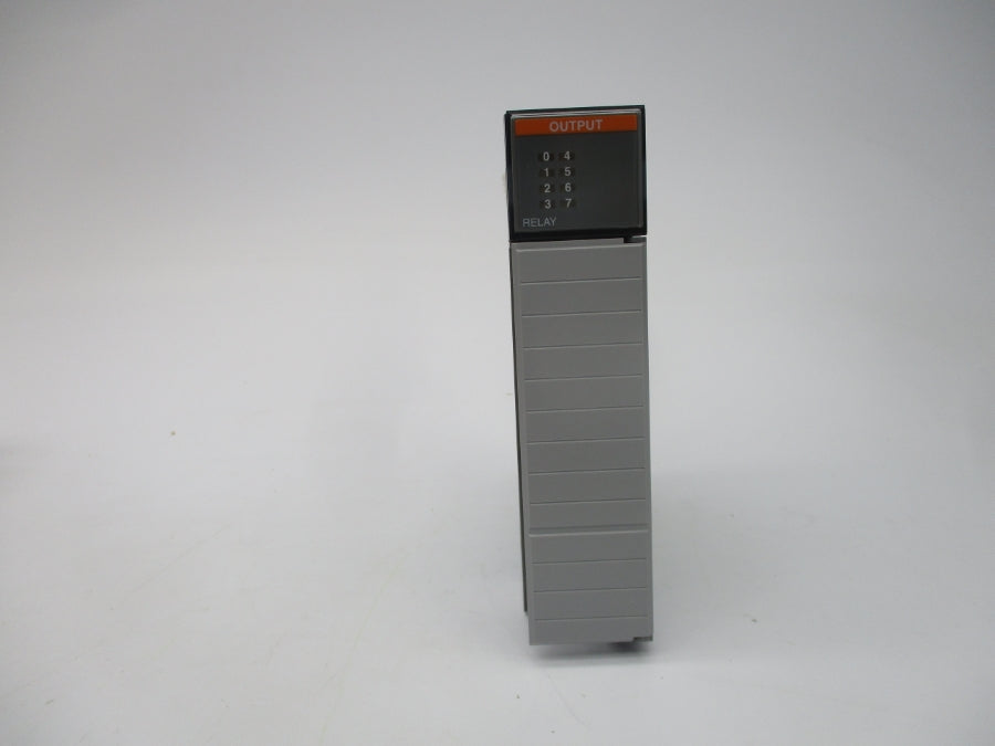 ALLEN BRADLEY 1746-OW8 SER. A 5-265VAC 15A NSMP