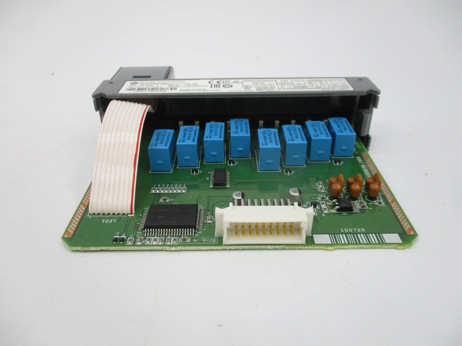 ALLEN BRADLEY 1746-OW8 SER. A 5-265VAC 15A NSMP
