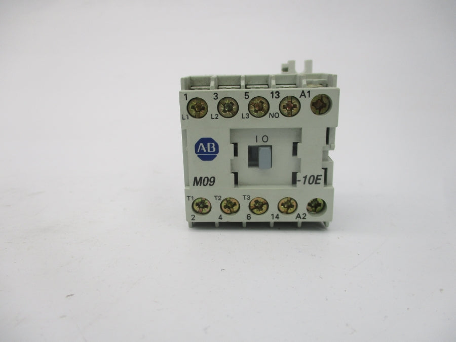 ALLEN BRADLEY 100-M09NZ243S SER. A 24VDC (BR/WH) NSMP