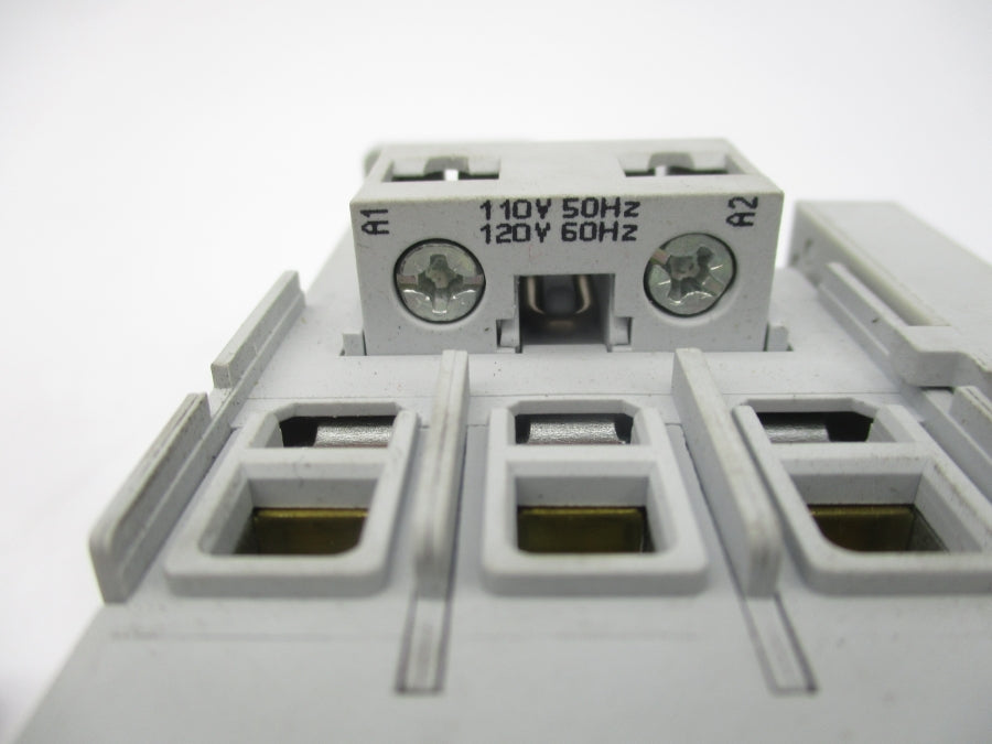 INDUSTRIAL SPARE PART 100-C30D10 SER. C 110/120V (BR/WH) NSMP