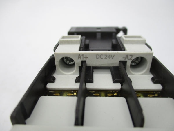 SIEMENS 3RT1024-1BB40 24VDC NSMP