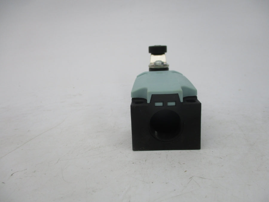 SIEMENS 3SE5132-0CJ01 230V 3A NSMP