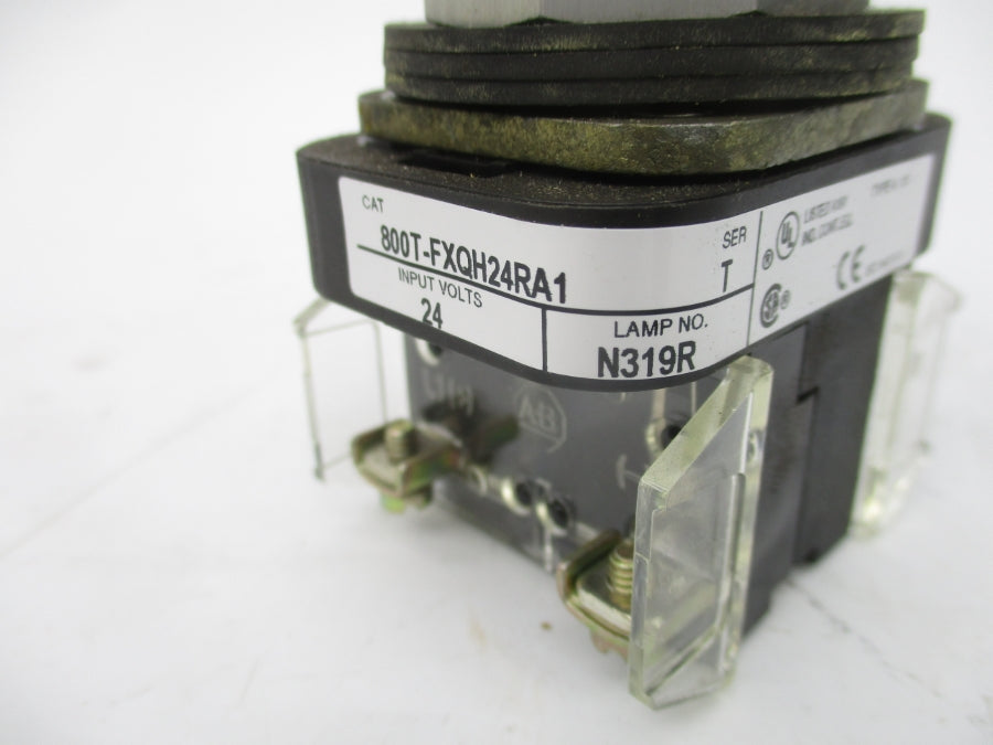 ALLEN BRADLEY 800T-FXQH24RA1 SER. T 24VAC/DC (WH) NSMP