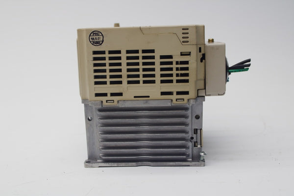 MAGNETEK CIMR-V7AM43P7 380-460V 8.6A UNMP
