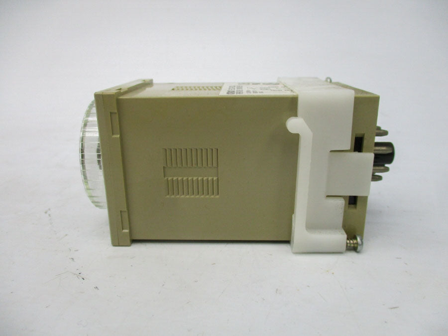 OMRON E5C2-R20J 100-120VAC 32-392'F NSMP