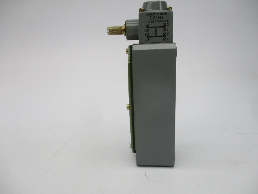 INDUSTRIAL SPARE PART 802T-AT SER. 1 120-600VAC (GY/BL) NSMP