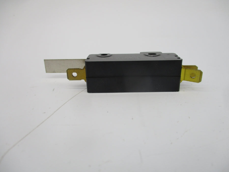 CHERRY ELECTRICAL E13 125/250VAC 15A NSNP