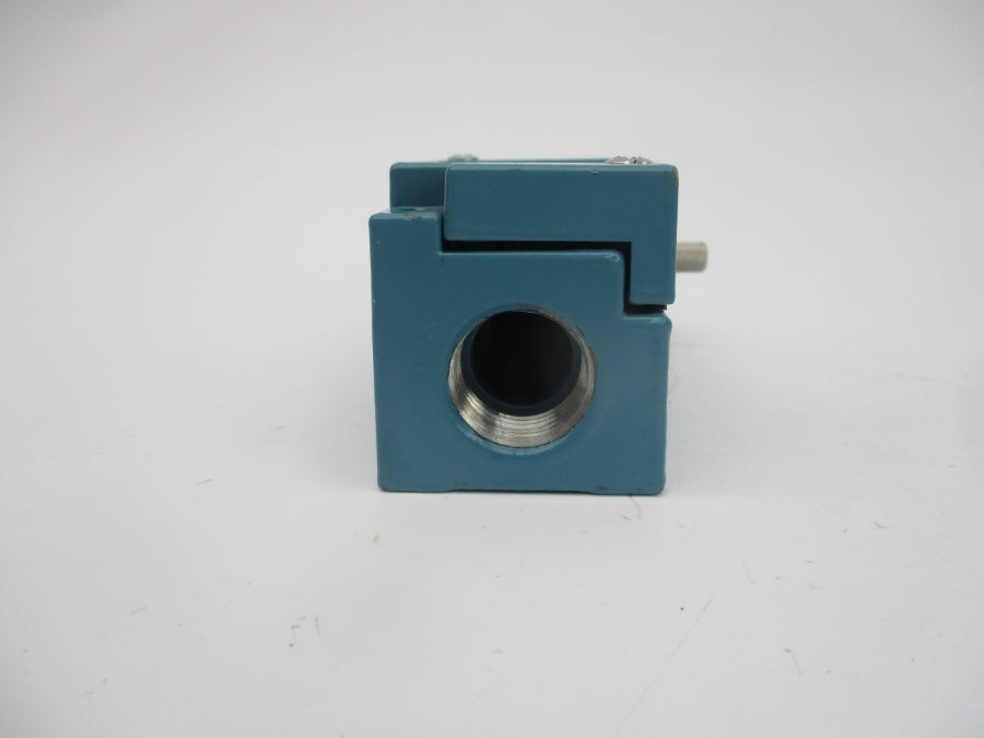 MICRO SWITCH LSYUB1A13-2D 600VAC 10A NSNP