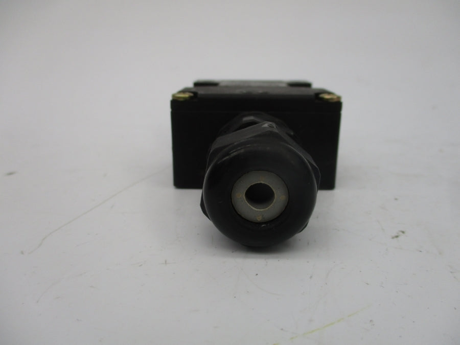 SCHMERSAL AZ15ZVRK 230V 4A UNMP
