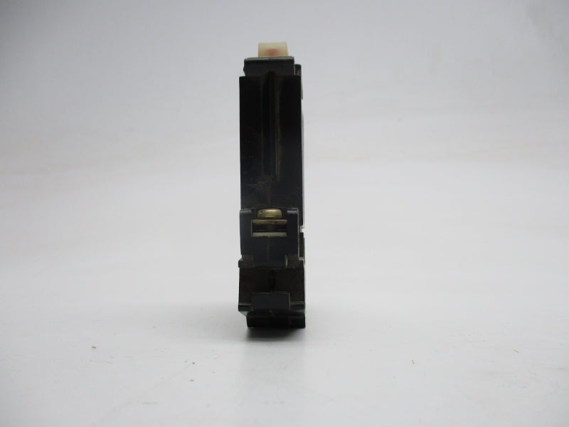 ALLEN BRADLEY 1492-G100 SER. A 250VAC 10A UNMP